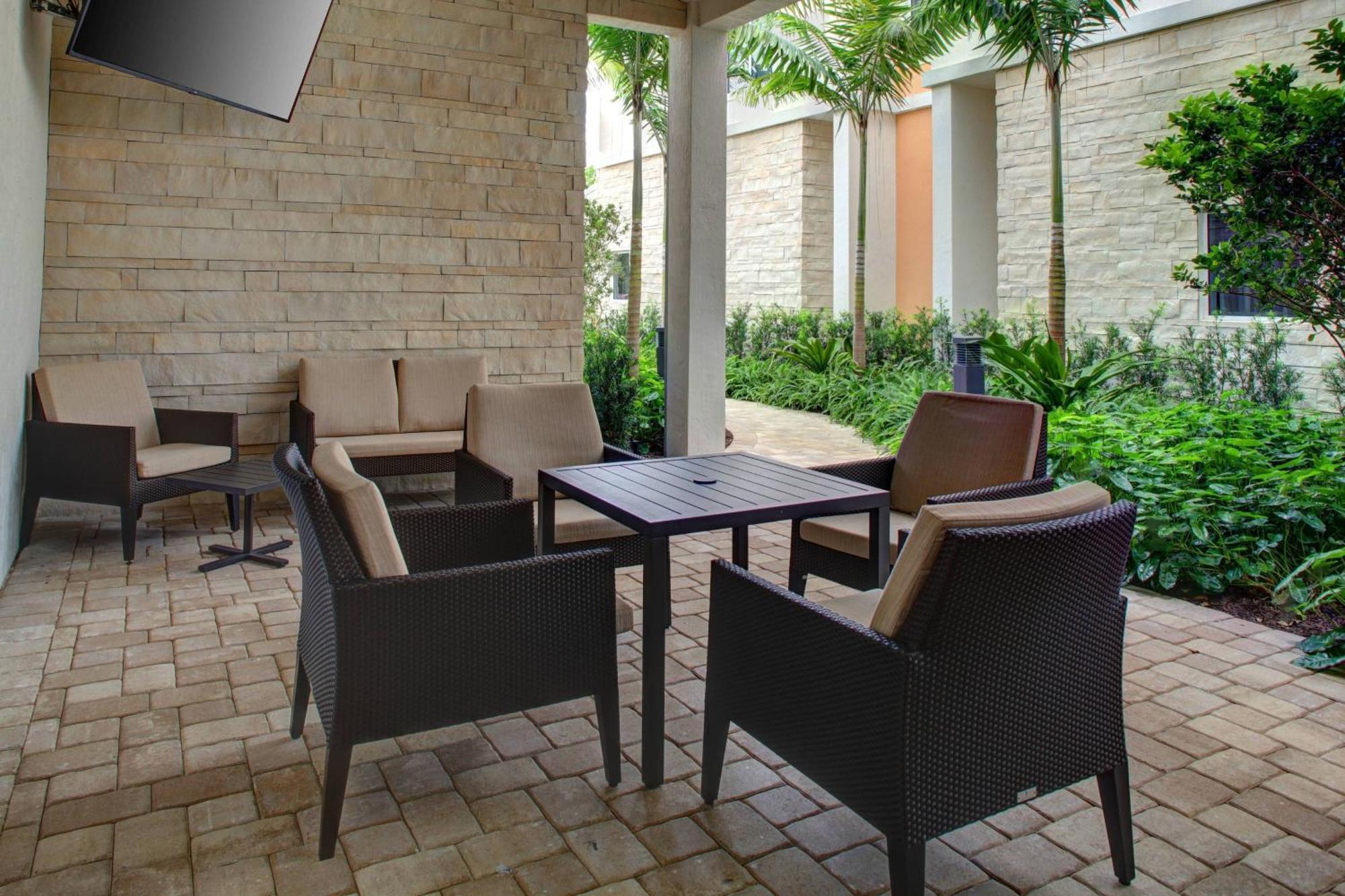 Residence Inn Fort Lauderdale Coconut Buitenkant foto